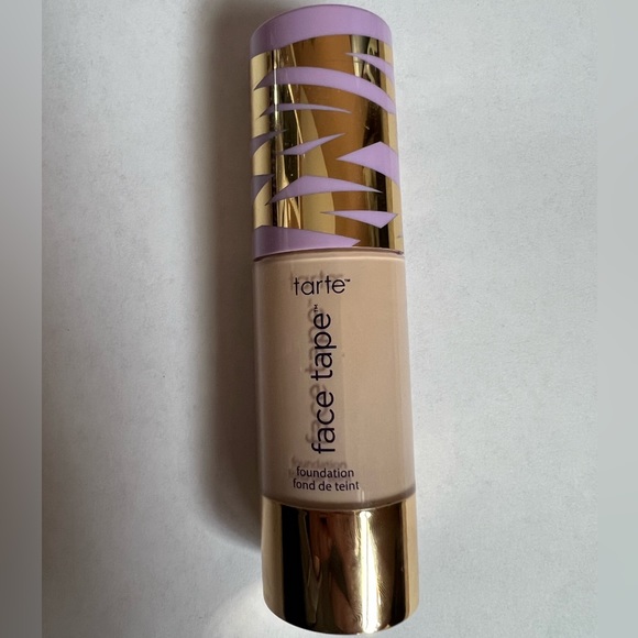 New! Tarte Face Tape Foundation - full coverage + vegan🌱 - Picture 5 of 9